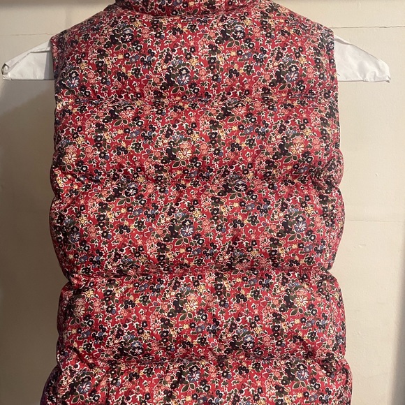 Lands’ End Floral Puffer Vest Girls size Medium - Picture 6 of 6